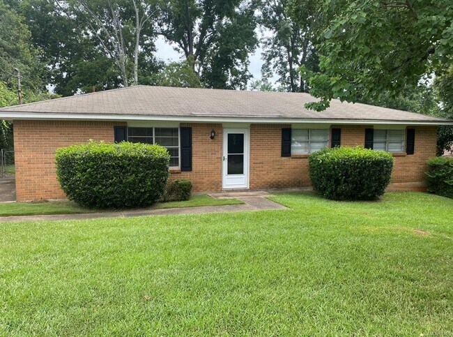 Foto del edificio - 204 Magnolia Dr