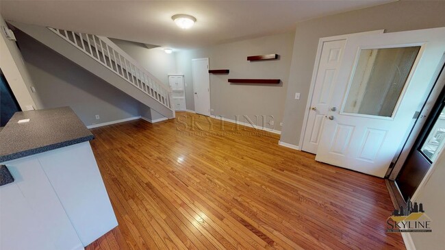 Building Photo - 240 Chippewa Court Unit B