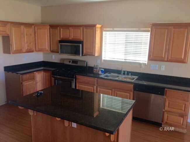 Building Photo - 1416 W Coronado Ave