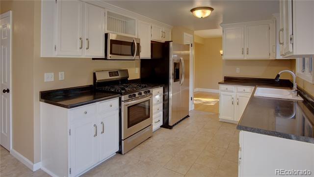 Foto del edificio - 566 E Nichols Dr