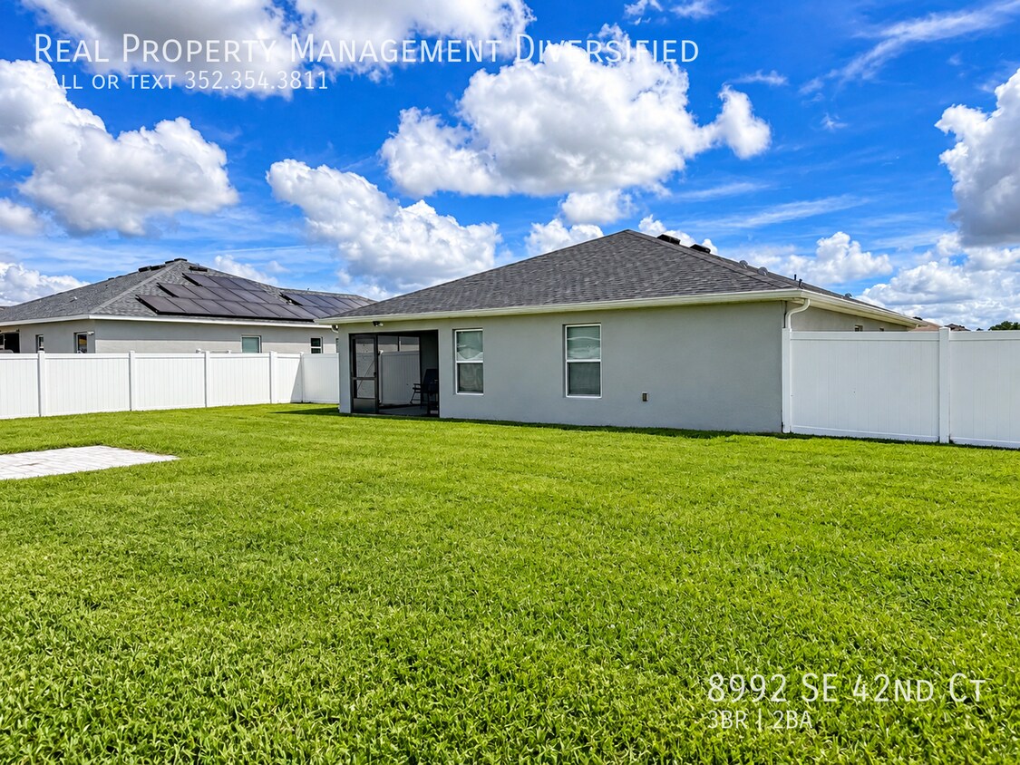 Building Photo - 8992 SE 42nd Ct
