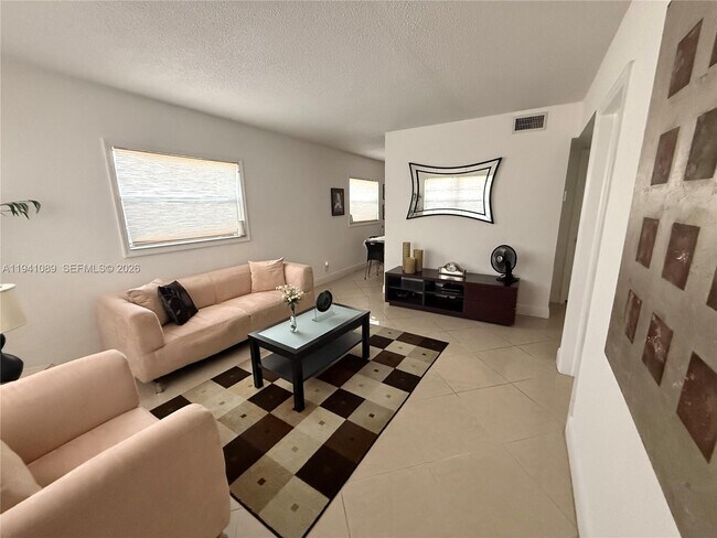 Foto del edificio - 4061 N Dixie Hwy