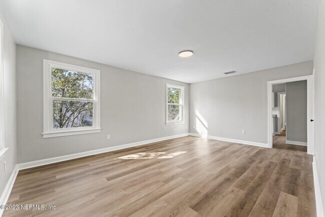 Building Photo - 1821 San Marco Blvd