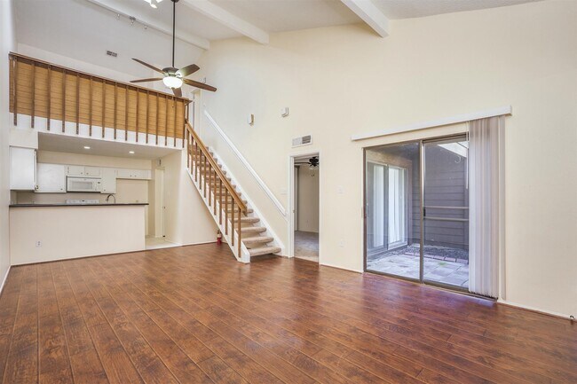 Foto del edificio - 2611 Grants Lake Blvd