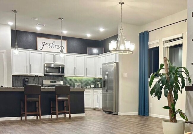 Foto del edificio - 322 Fanpalm Ct