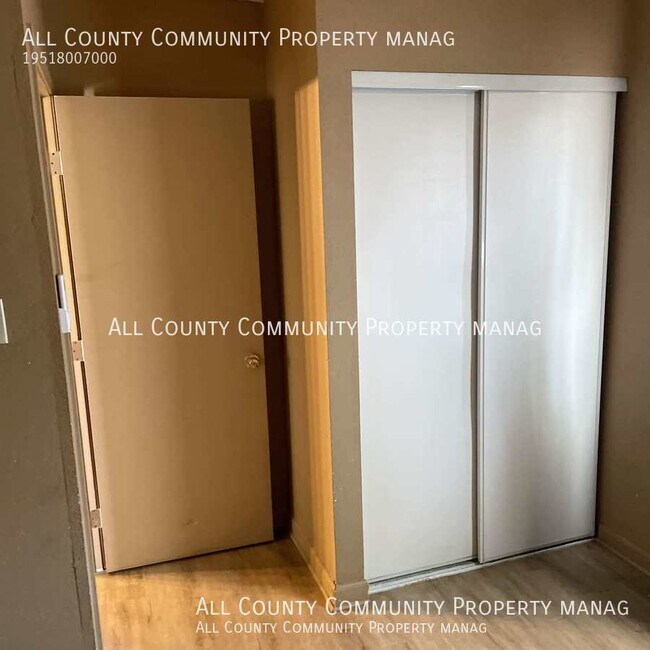 Building Photo - 1 Bed 1 Bath Apartment in Twentynine Palms...