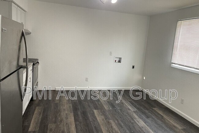 Foto del edificio - 2820 SE Monroe St