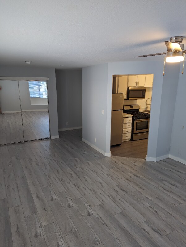 Building Photo - 7014 Lanewood Ave
