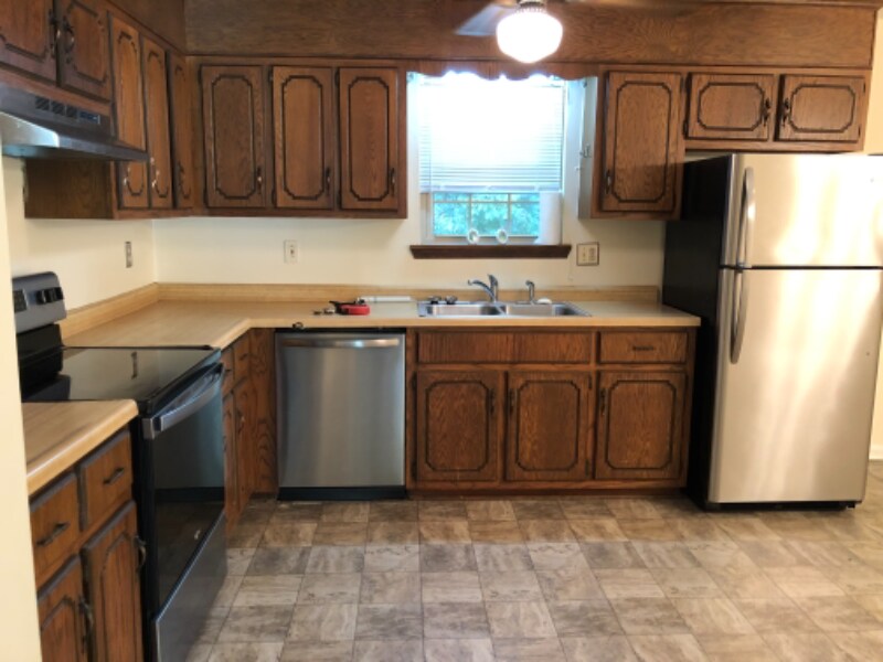 Primary Photo - 10 7 Oaks Dr