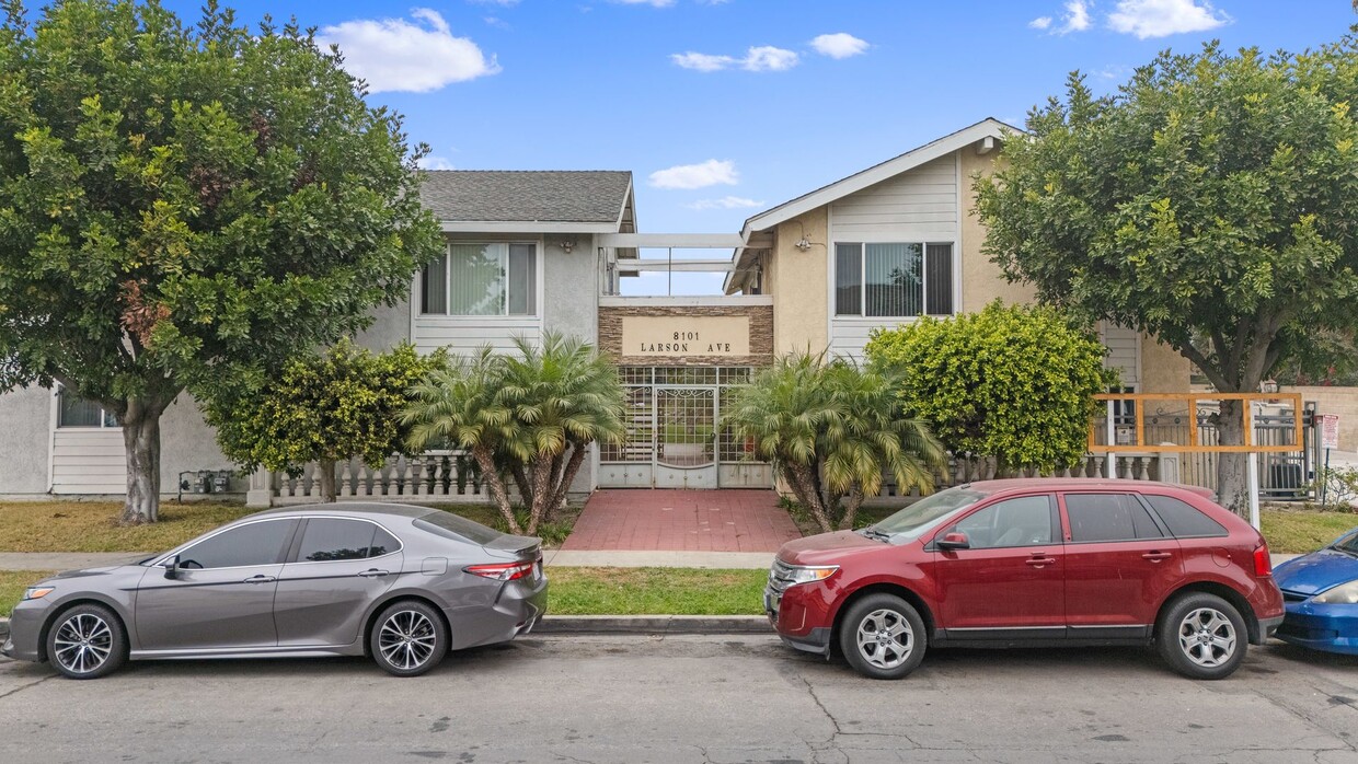 Foto principal - 8101 Larson Ave
