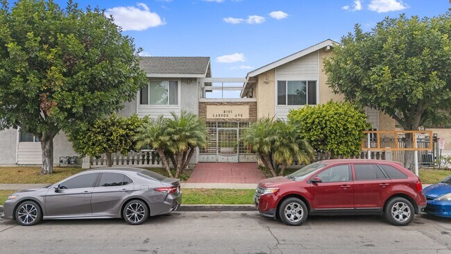 Foto del edificio - 8101 Larson Avenue