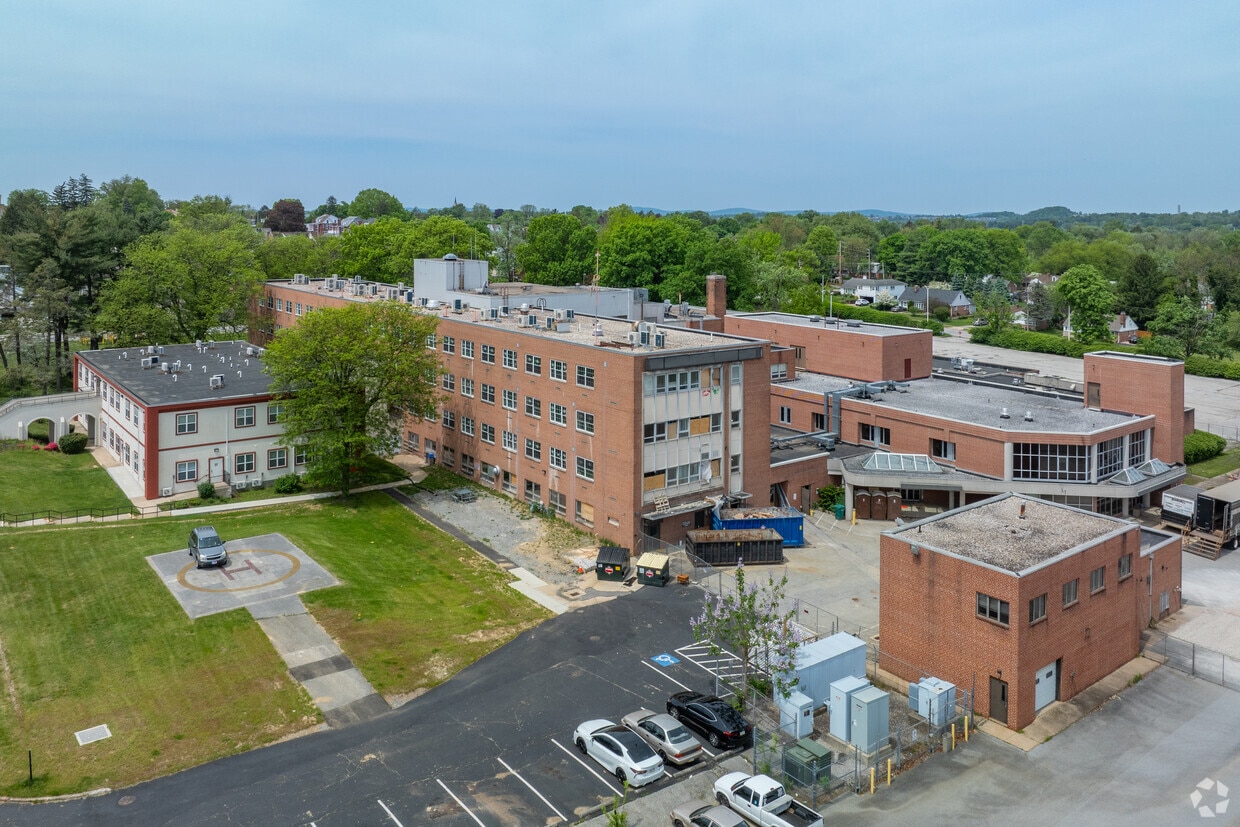 Aerial Photo - 325 S Belmont St