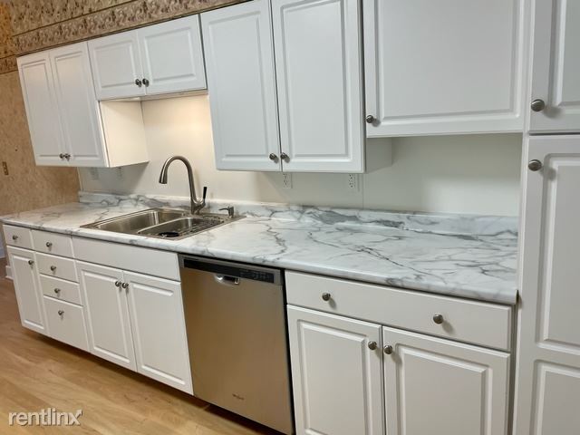 Building Photo - 2 br, 2 bath Duplex - 74 S Union St
