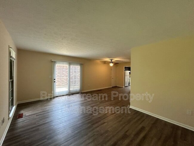 Building Photo - 1133 Katie Cir