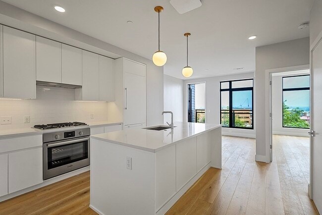 Building Photo - 191 Washington St