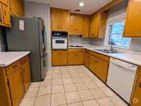 Building Photo - 1512 Sunset Ln