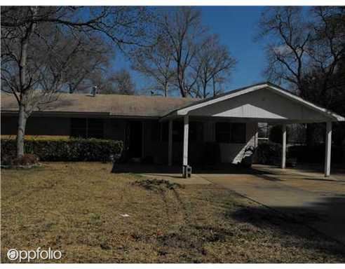 Primary Photo - 1115 Martha Ln