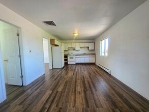 Building Photo - 20-26 W Cokedale Dr