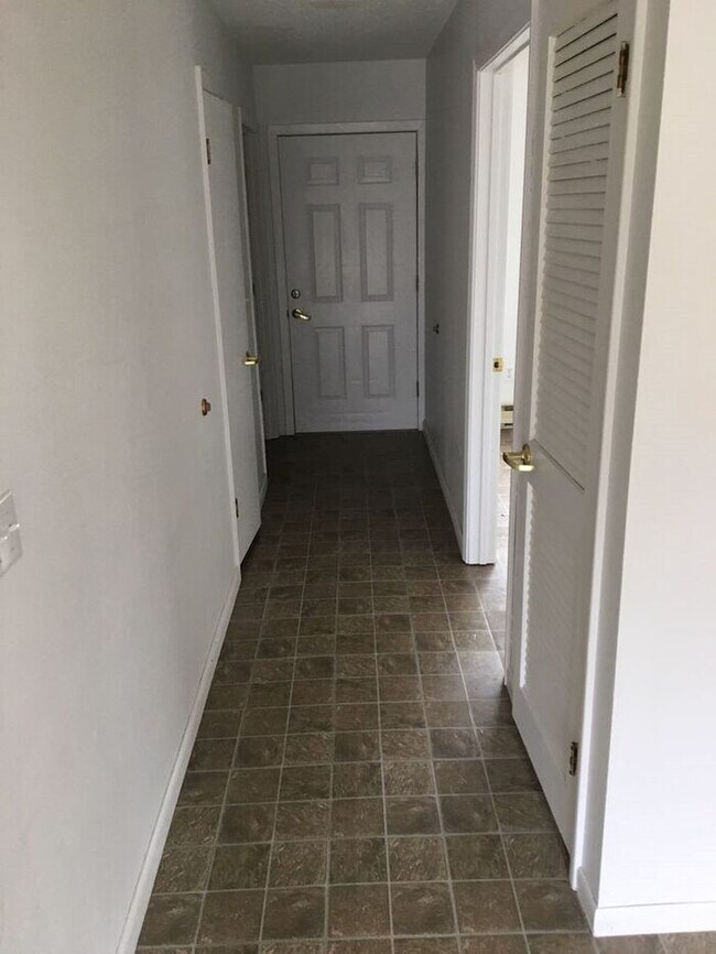 Foto del edificio - 709 E Woodland St