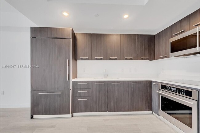 Foto del edificio - 45 SW 9th St