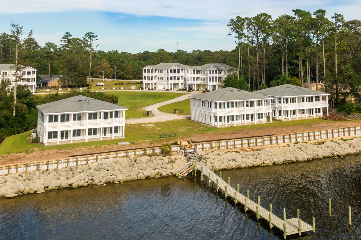 1129 Bennett Rd Unit 2B Minnesott Beach NC 28510 Apartment For