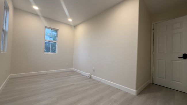 Foto del edificio - 39391 Tiburon Dr