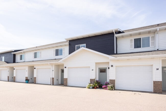 Building Photo - Killarney Crossing