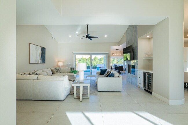 Foto del edificio - 40270 Eastwood Ln