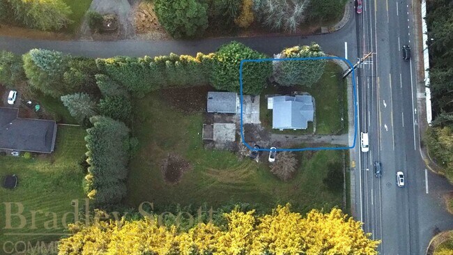 Foto del edificio - 4 bedroom home with air conditioning - Gre...