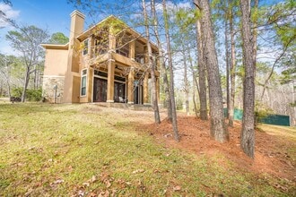 Building Photo - 22 Twinstone Cir