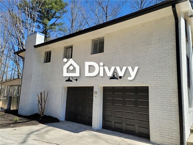 Building Photo - 2734 Noahs Ark Rd
