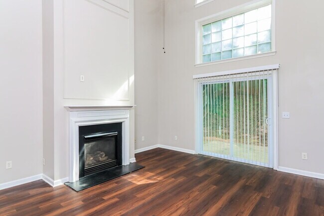 Foto del edificio - 137 Highland Falls Dr