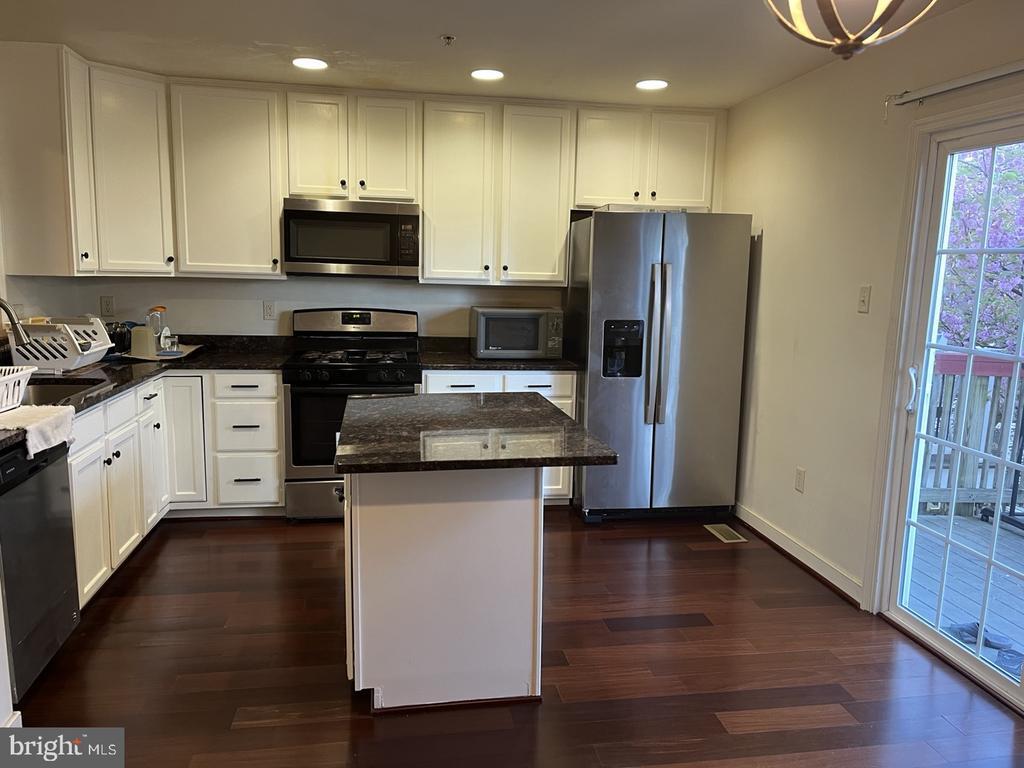 1210 Corolla Ct, Catonsville, MD 21228 Townhome Rentals in