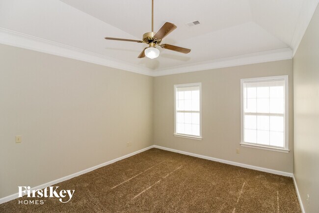 Foto del edificio - 7258 Windward Cove