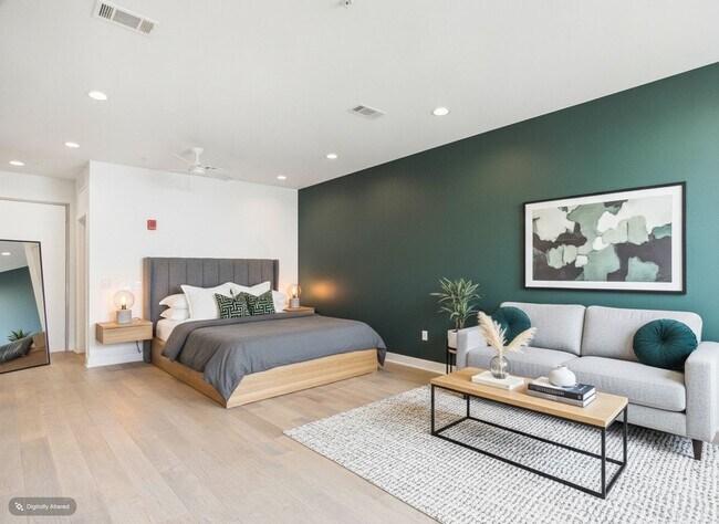 Foto del edificio - Modern East Austin Condo with City Views & Unmatched Walkability