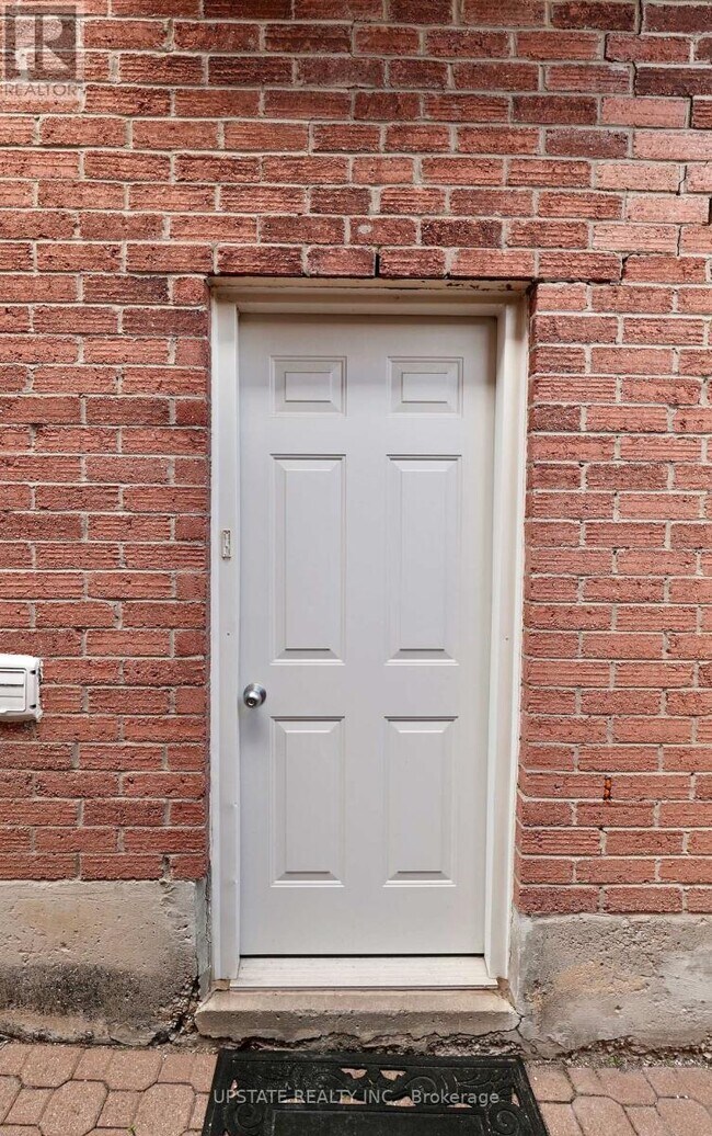Photo du bâtiment - 1627 Logandale Dr