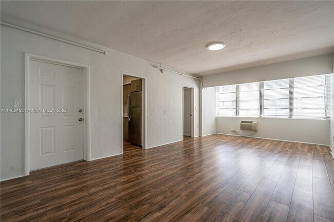 Building Photo - 8315 Byron Ave