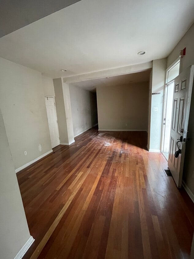 Living Space - 1200 Ellsworth St