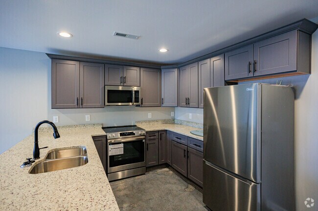 3HAB, 1,5BA - 1200 ft² - Cocina - 255 New Town Rd.