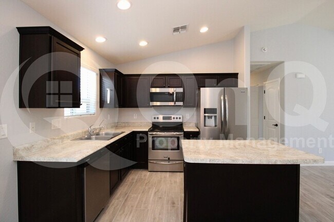 Foto del edificio - 4605 E Tiger Eye Rd