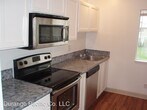 Primary Photo - 2039 NE Poynter St