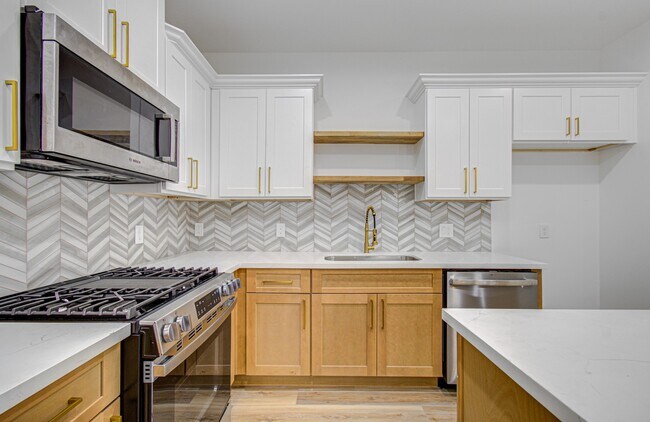 Foto del edificio - 5315 Dewberry St