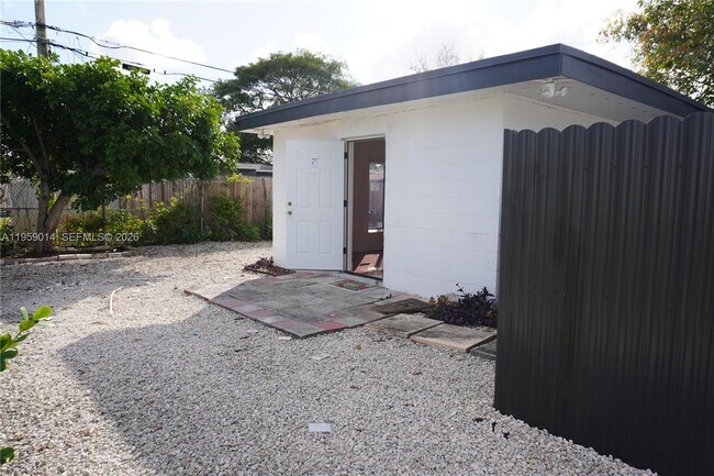 Foto del edificio - 1106 NW 11th Ct