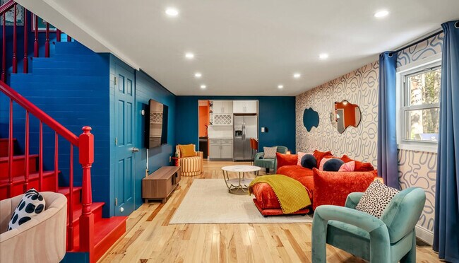 Foto del edificio - 223 Paxinos Dr