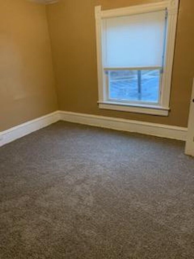 Foto del edificio - 3 bed 1 bath house