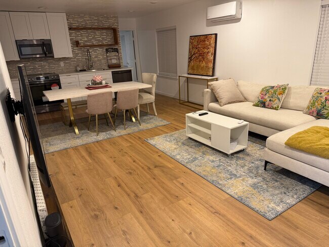 Foto del edificio - Spring Lawson