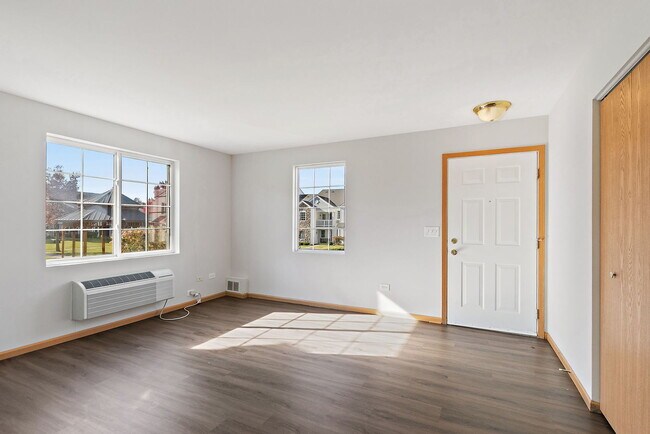 Foto del edificio - 1809 Silverstone Dr