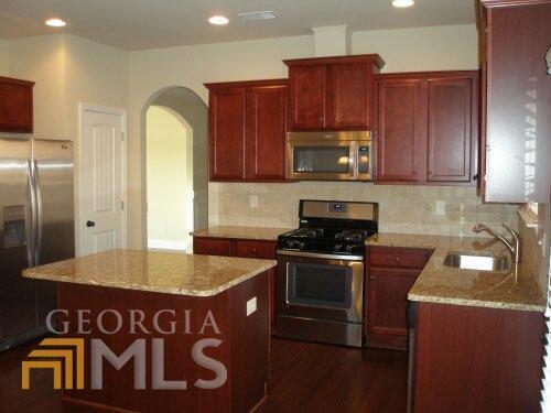 Building Photo - 3623 Fallen Oak Dr