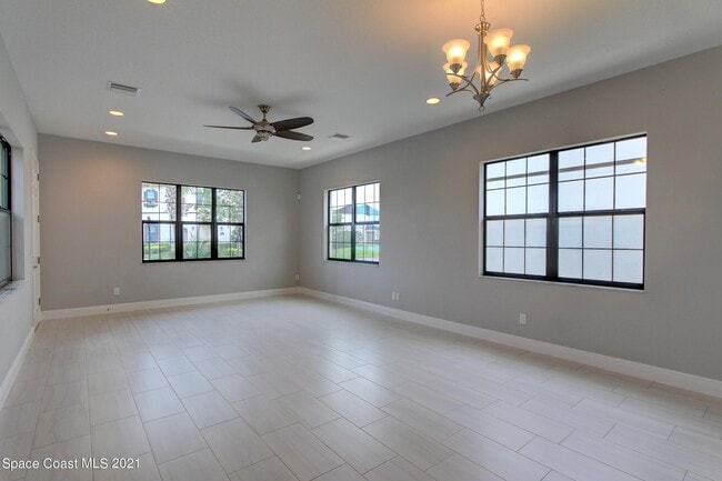 Building Photo - 6903 Vista Hermosa Dr