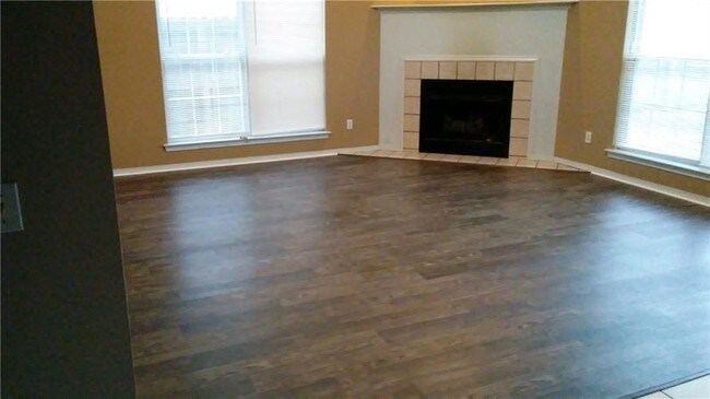 Foto del edificio - 870 Larkspur Ln